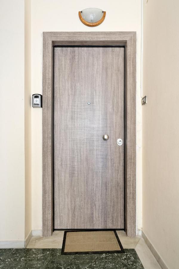 Glyfada Breeze Apartments Athens Exterior photo